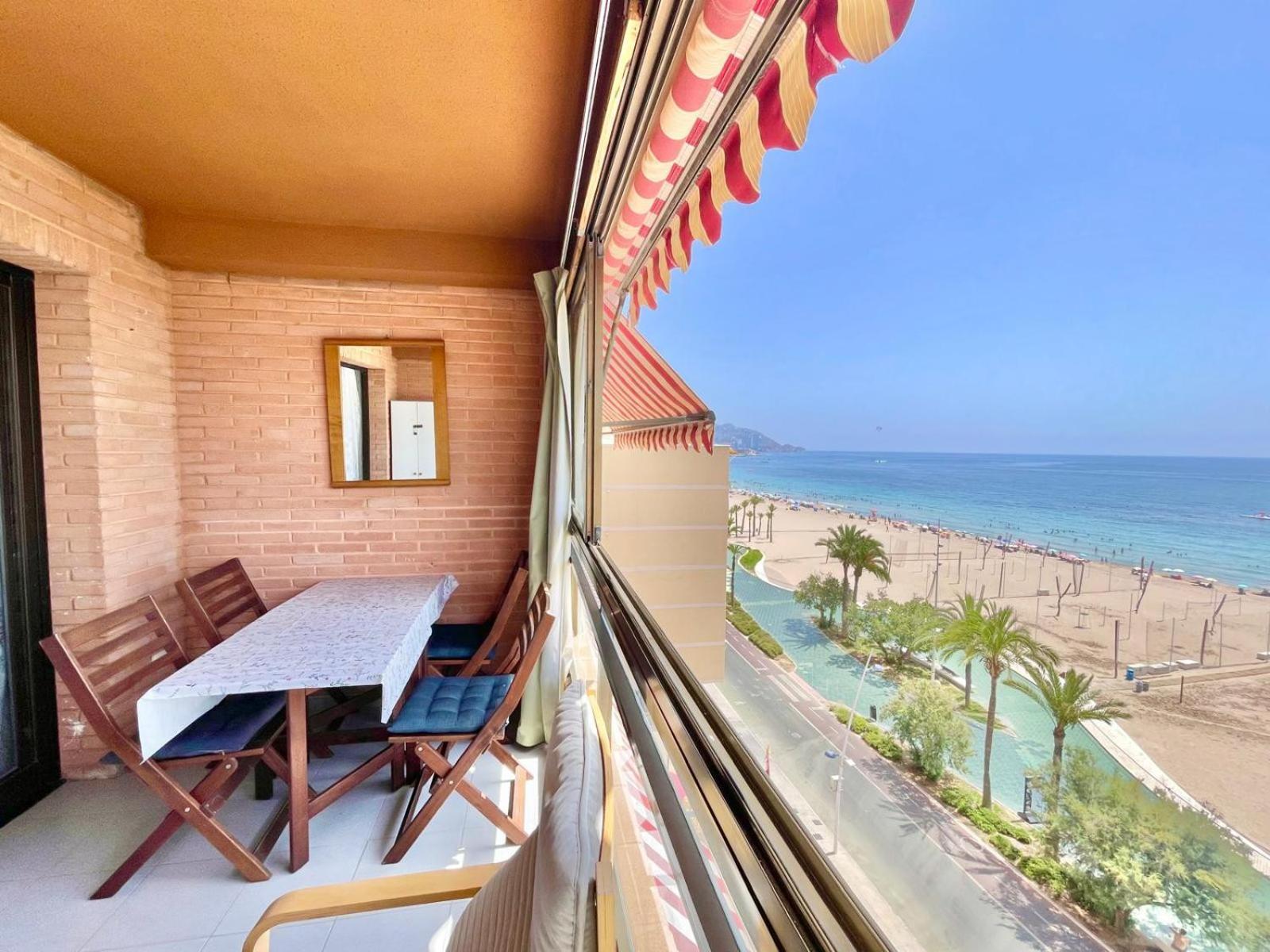 Seafront Poniente Blueline *