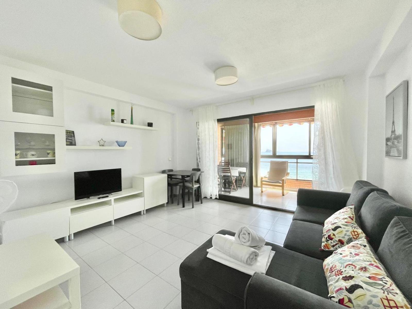 Seafront Poniente Beach Blueline Apartment *